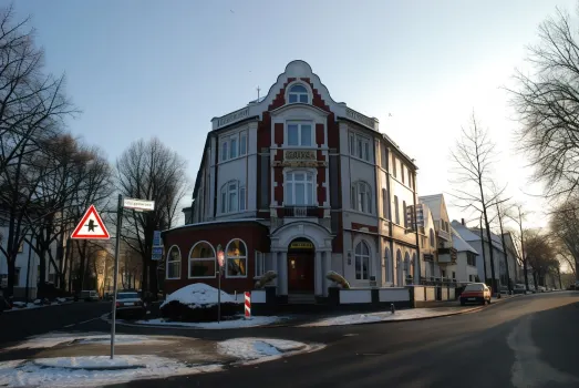 Hotel zum Löwen Hotels in der Nähe von Kurpark Bad Godesberg