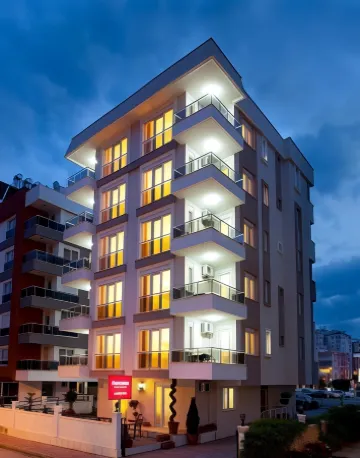 ザ ルーム ホテル & アパートメンツ