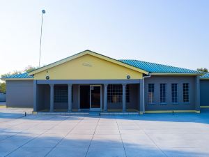 Qhwigaba Guest Lodge