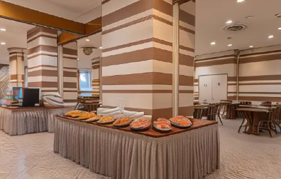 Отель Cosmos Moscow VDNH Отели в г. Москва