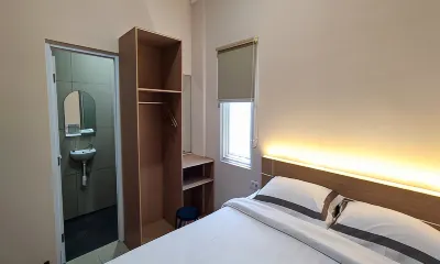 J&L Inn Semarang Hotels in North Semarang