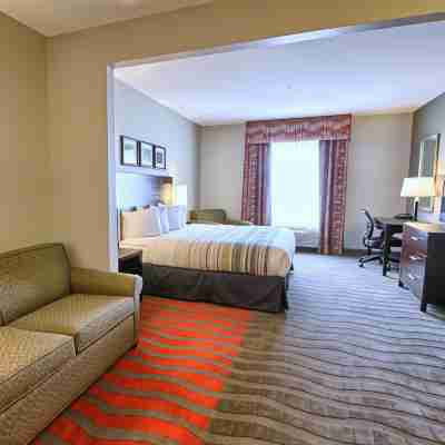 Country Inn & Suites by Radisson, Dearborn, MI Rooms