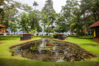 Taj Kumarakom Resort and Spa Kerala Hotels near Cheeppunkal Lake View