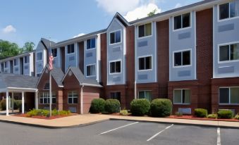 Microtel Inn & Suites by Wyndham Newport News Airport