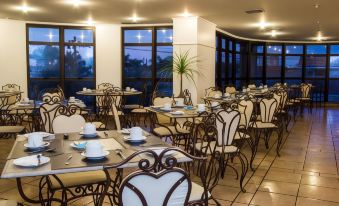 Marques Plaza Hotel