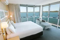Ramada Hotel & Suites by Wyndham Ballina Byron Hotels near Ballina Salvation Army