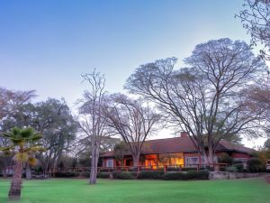 Jacaranda Lake Elementeita Lodge