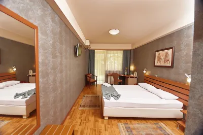 Leonardo Hotel Các khách sạn gần Skopje ZOO