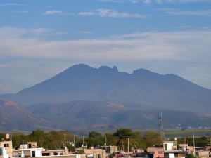 デパ68、テラザと市の景色付き