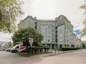 Bemowo Powstanców Slaskich by Renters