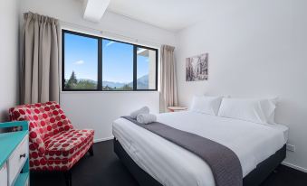 Brookside Gem - Modern 2 Bedroom Apartment