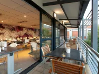 Absolute Farenden Apartments โรงแรมใกล้สถานเอกอัครราชทูตสหรัฐอาหรับเอมิเรตส์