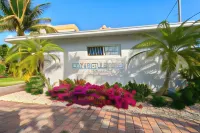 Elizabeth House Inn Hotel di Deerfield Beach