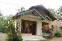 Suparman Homestay - Hostel Hotels near View sawah