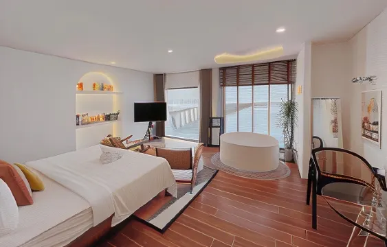 ห้องสวีทเตียงคิงไซส์พร้อมอ่างสปา