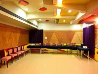 Matrix Inn Association with We Hotels Hotels in Chakan