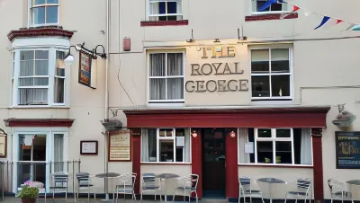 The Royal George Staithes Hotels near St Helen's Church