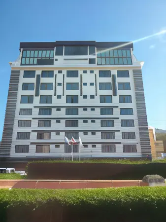 Weston Suites Hotel
