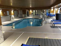 Holiday Inn Express & Suites DANVILLE by IHG - parking