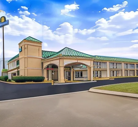 Days Inn by Wyndham Clarksville North