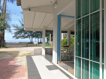 Blue Shore Cottage Отели в г. Sikao