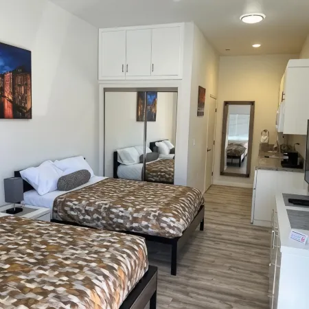Villa Alamari Inn and Suites
