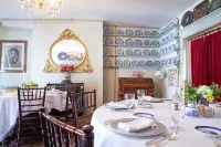 The Red Lion Inn Hotels in Lee