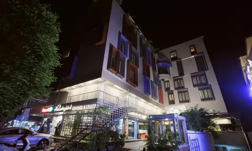 Humming Bird Hotel & Banquet