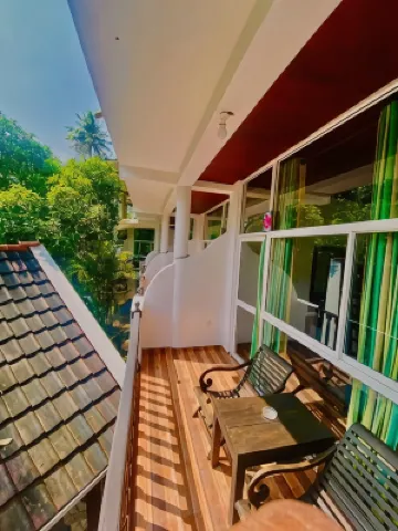 Poppies Mirissa Hotels near Shallow Bay