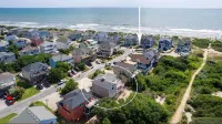 Spacious, Bright, & Airy Home - 100 steps to beach