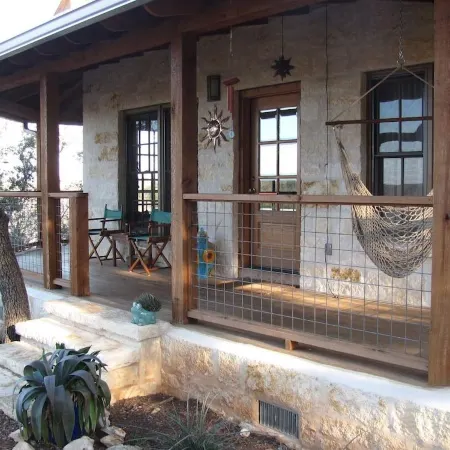 Hill Country getaway - Next to Hamilton Pool