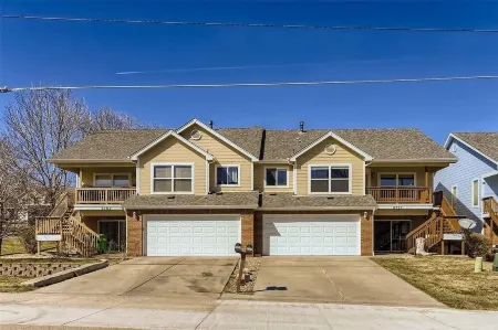 Spacious home in Lakewood near downtown Denver
