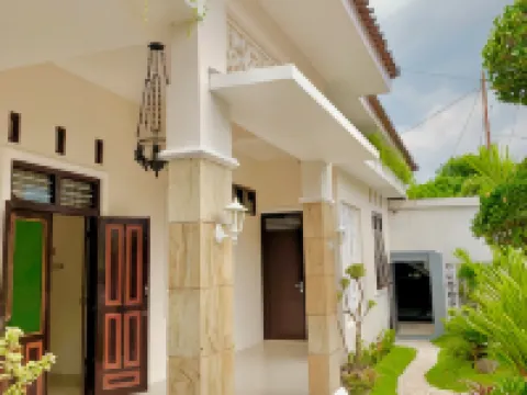 Prime House Muntilan Hotel di Muntilan