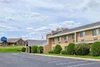 AmericInn by Wyndham Dickinson