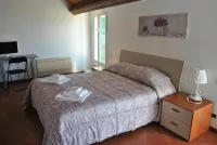 Il Giardino dei Limoni Room & Apartments فنادق في Savignone