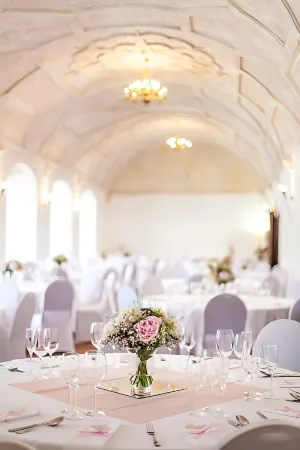 Zámek Kolštejn - Hotel Chateau Goldenstein Отели в г. Остружна