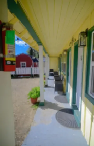 吉納塞拉利昂酒店及餐廳