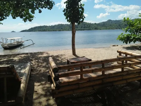 Pelangi Homestay Bungalow Gili Gede Отели рядом с достопримечательностью «Gili Nanggu»