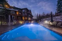 Blackstone Mountain Lodge by Clique - Pool