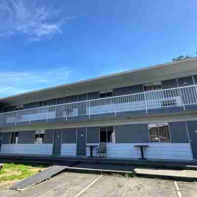 Island West Resort Hotel Exterior