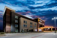 La Quinta Inn & Suites by Wyndham Houston Cypress Hotels in Cypress