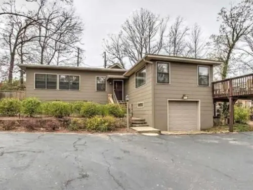 Spectacular House on Lake Hamilton Hotels in Lake Hamilton