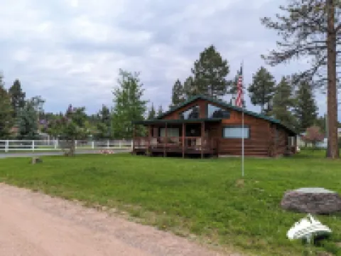 Comfortable Log Cabin w/AC ~ Downtown Seeley Lake!
