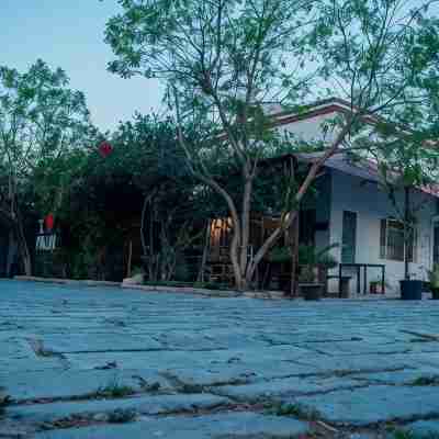 Dolar Lodges & Tours Hotel Exterior