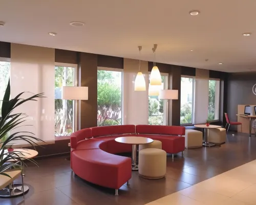 Ibis Barcelona Cornella Unggulan Photos