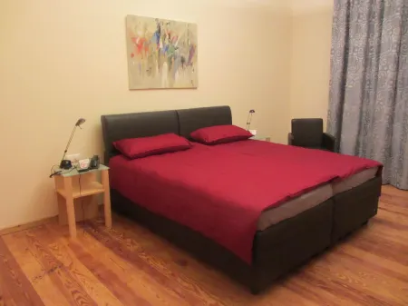 Exklusive Gästezimmer Landau Отели в г. Бирквайлер