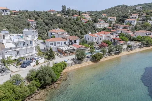 Pteleo Apartments Hotels in Edipsos