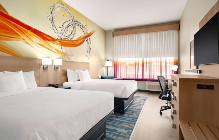 La Quinta Inn & Suites by Wyndham San Antonio Seaworld/Lafb