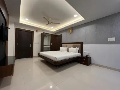Hotel Shri Radha Nikunj Vrindavan Opposite Prem Mandir