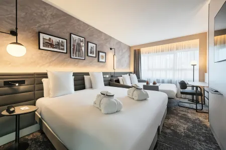 Novotel Paris La Defense Nanterre Отели рядом со станцией Gare De Nanterre-Universite